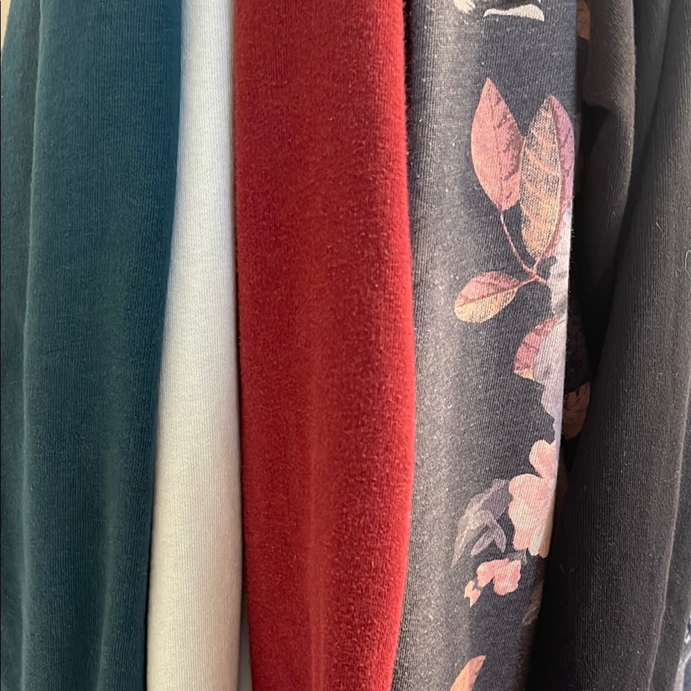 FIVE Old Navy Active Pullover Sweaters Keyhole Back Burgundy Green Floral Black